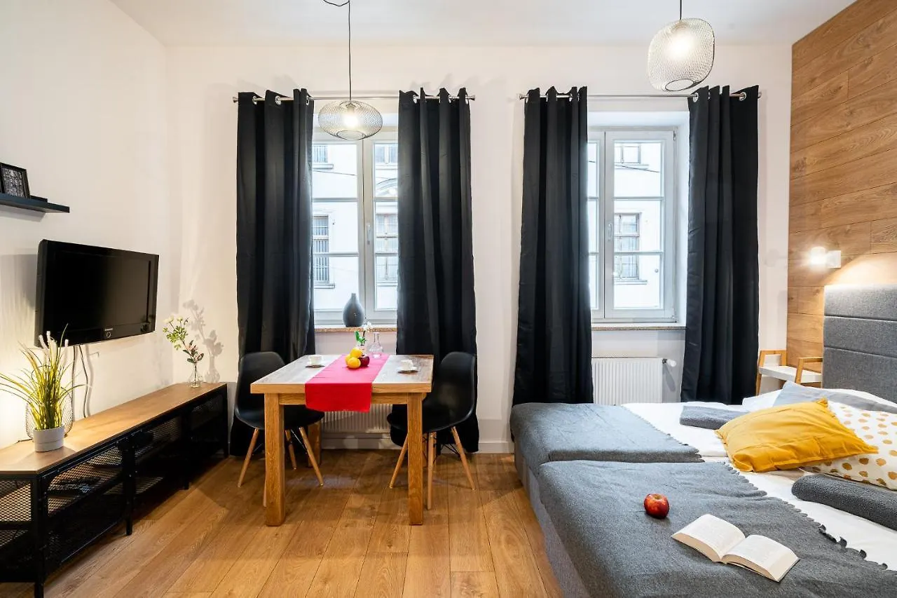 Solny Square Aparthotel 브로츠와프 3*,  폴란드